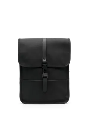 lobster-fastening flap backpack