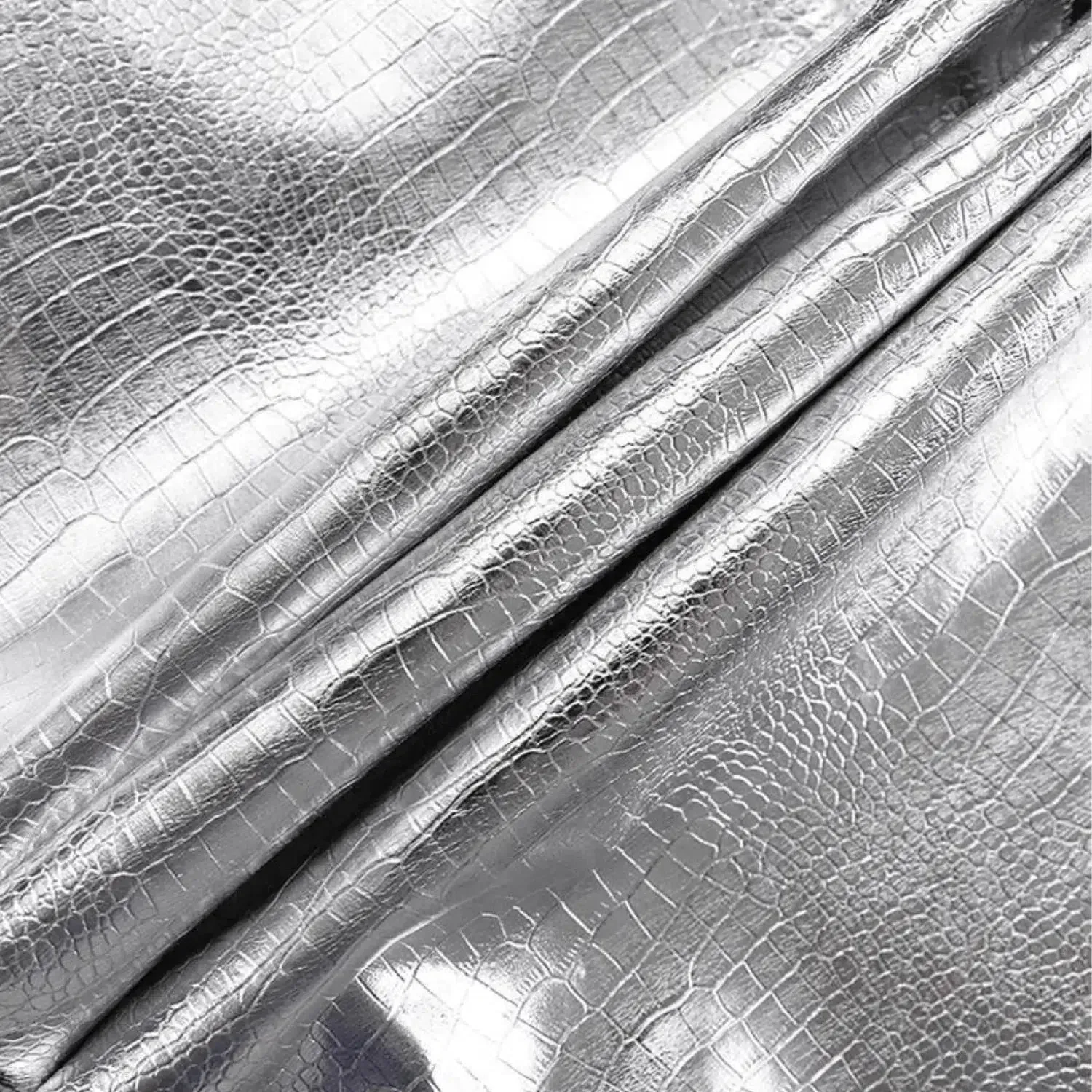 Thalara – Bold texture – Metallic crocodile pants